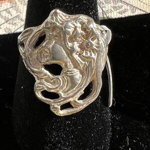 Art Nouveau Design Sterling Silver Ring